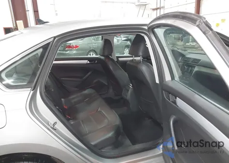 2012 Volkswagen Passat 2.0L Tdi Se z USA, uszkodzony, nr VIN 1VWBN7A3XCC109349